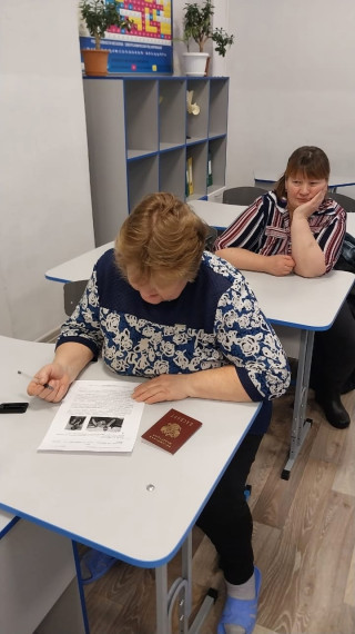 Родители девятиклассников прошли процедуру итогового собеседования по русскому языку..